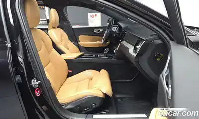 Volvo V60 2020 2.0 гидро в Москве № 1250139, миниатюра 11