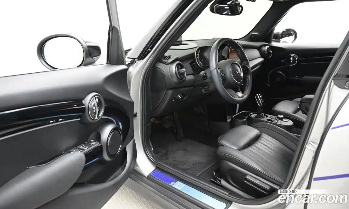 Mini Cooper 2024 2.0 гидро в Москве № 1250742, фото 11