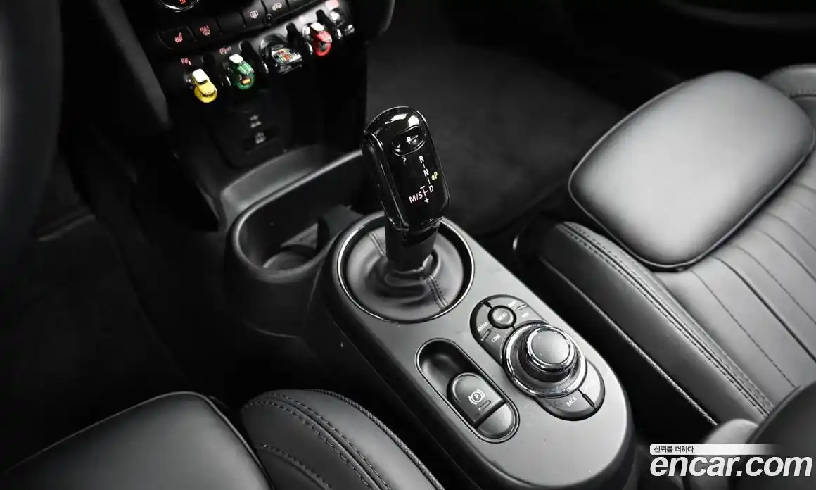 Mini Cooper 2024 2.0 гидро в Москве № 1250742, фото 9