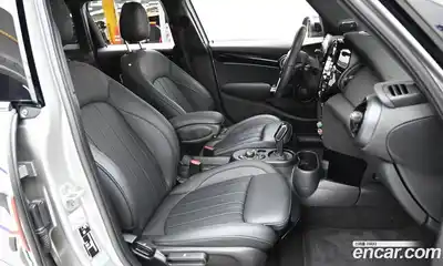 Mini Cooper 2024 2.0 гидро в Москве № 1250742, миниатюра 10