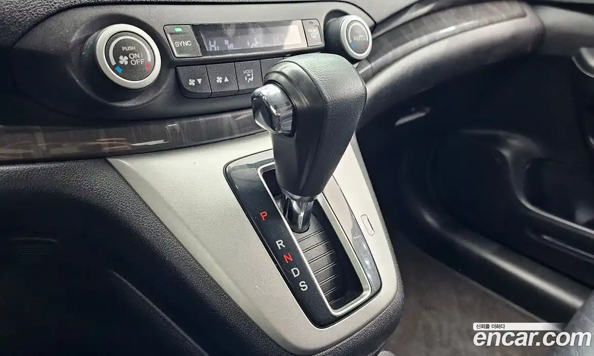 Honda CR-V 2014 2.4 гидро в Москве № 1252071, фото 9