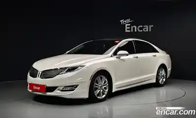 Lincoln MKZ, 2014