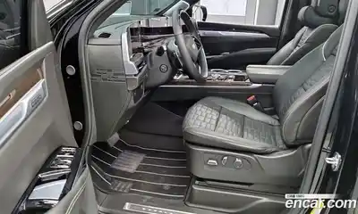 Cadillac Escalade 2025 6.2 гидро в Москве № 1253707, миниатюра 7