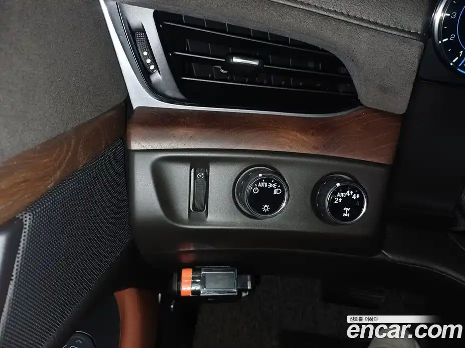 Cadillac Escalade 2017 6.2 гидро в Москве № 1253731, фото 17