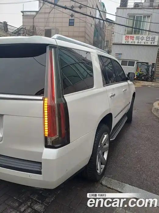 Cadillac Escalade 2017 6.2 гидро в Москве № 1253731, фото 4