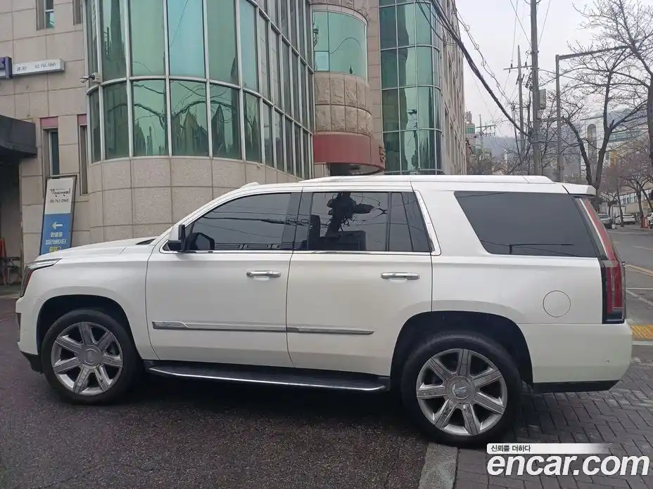 Cadillac Escalade 2017 6.2 гидро в Москве № 1253731, фото 8
