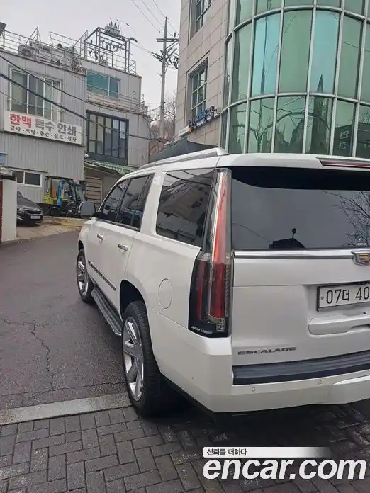 Cadillac Escalade 2017 6.2 гидро в Москве № 1253731, фото 9