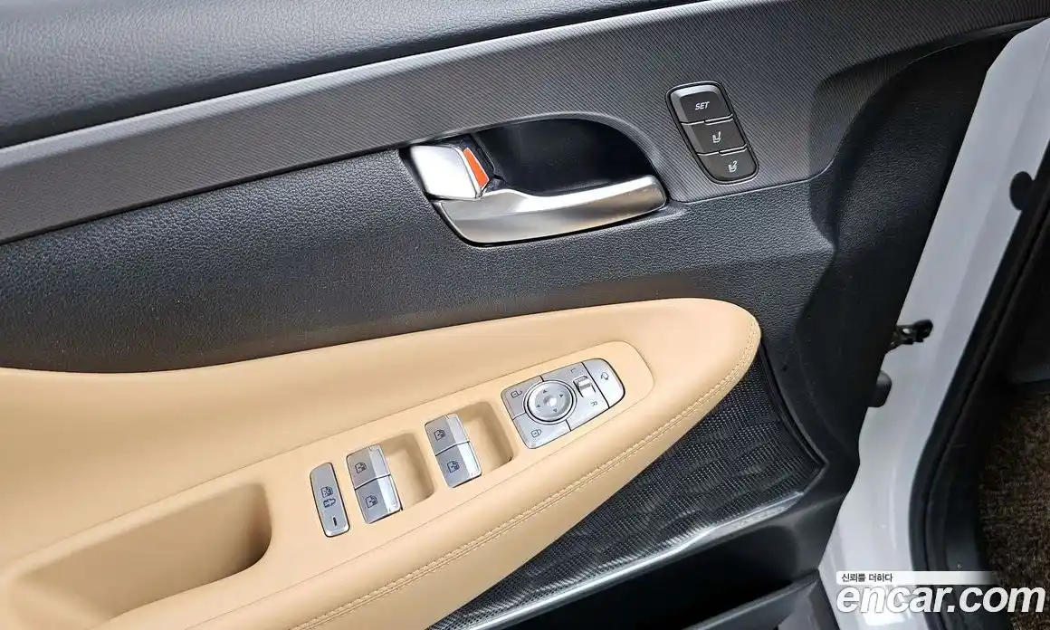 Hyundai Santa Fe 2023 1.6 гидро в Москве № 1278017, фото 20