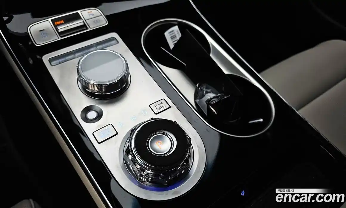 Genesis GV70 2026 2.5 гидро в Москве № 1278219, фото 9