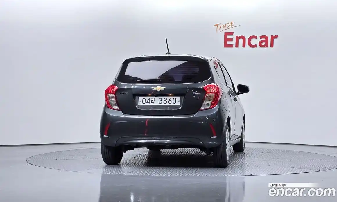 Chevrolet Spark 2017 1.0 гидро в Москве, фото 4
