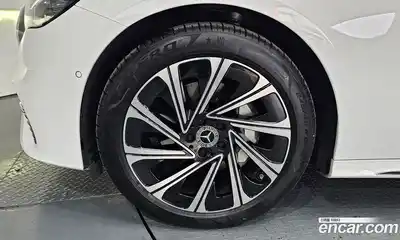 Mercedes-Benz E-Class 2025 2.0 гидро в Москве № 1279494, миниатюра 5