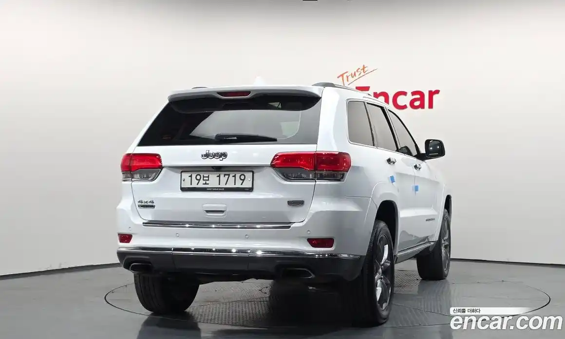 Jeep Cherokee 2015 3.0 гидро в Москве № 1279547, фото 4
