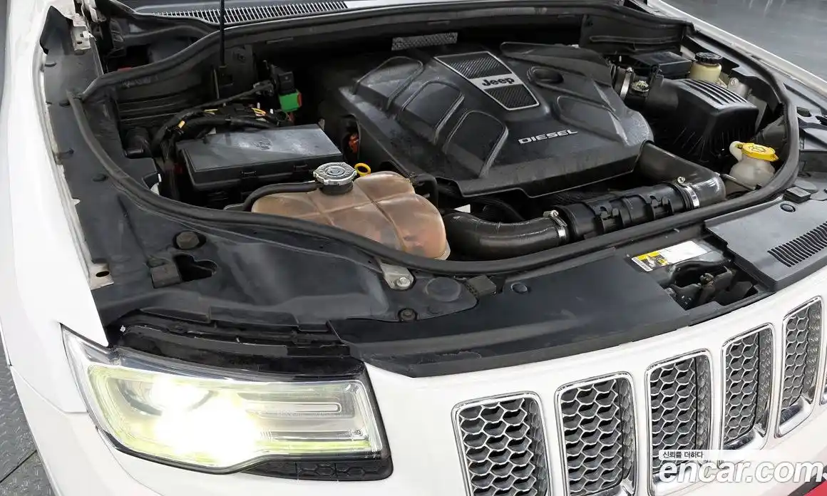 Jeep Cherokee 2015 3.0 гидро в Москве № 1279547, фото 6