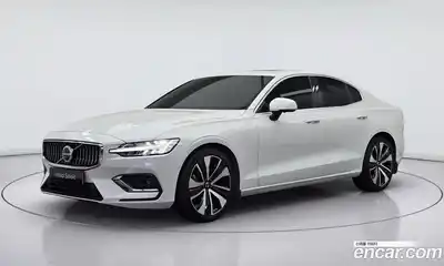 Volvo S60, 2023