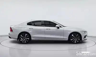 Volvo S60 2023 2.0 гидро в Москве № 1280374, миниатюра 4