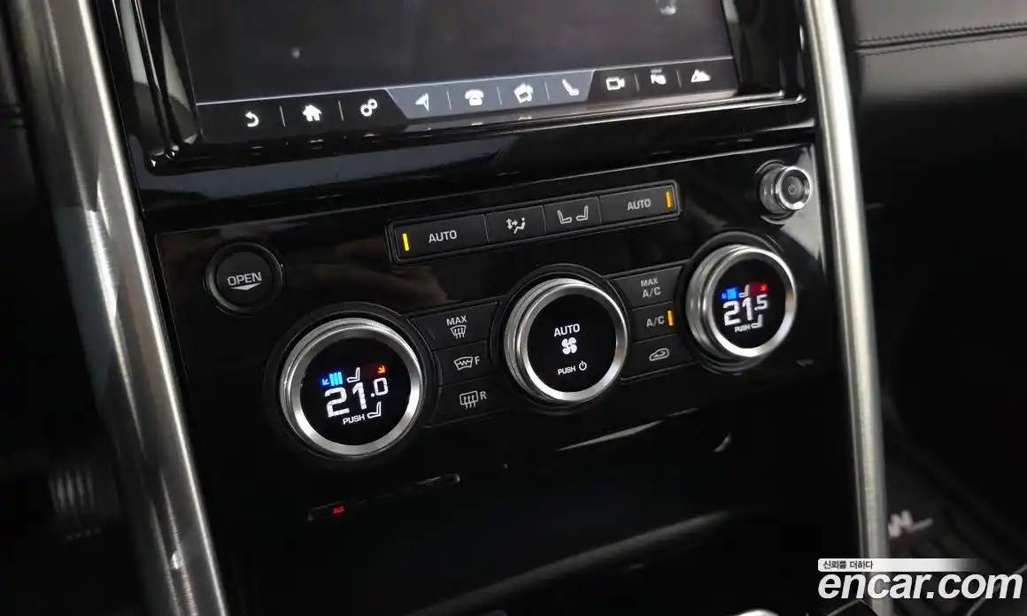 Land Rover Discovery 2017 3.0 гидро в Москве № 1280883, фото 17