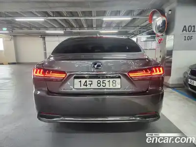 Lexus LS 2018 3.5 гидро в Москве № 1281399, миниатюра 4