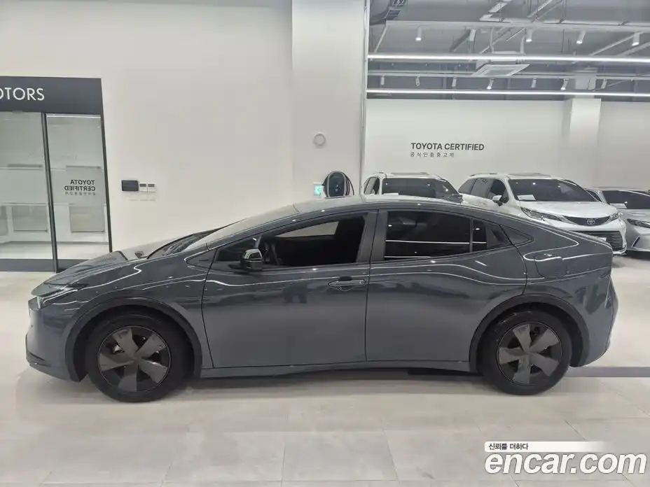 Toyota Prius 2024 2.0 вариатор в Москве № 1282073, фото 16
