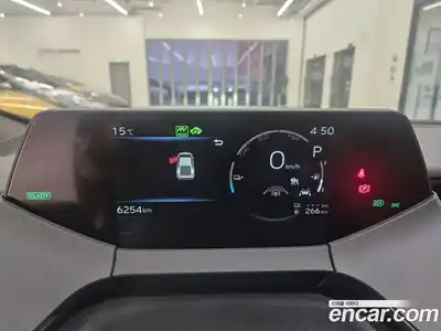 Toyota Prius 2024 2.0 вариатор в Москве № 1282073, миниатюра 8