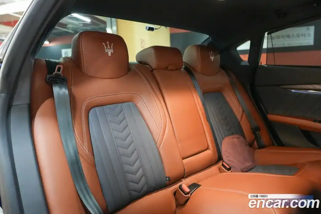 Maserati Quattroporte 2020 3.0 гидро в Москве № 1283366, фото 17