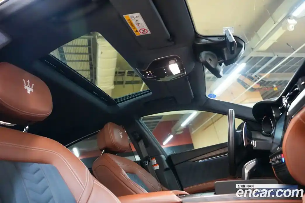 Maserati Quattroporte 2020 3.0 гидро в Москве № 1283366, фото 19