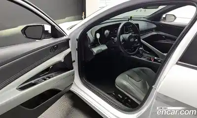 Hyundai Avante 2023 1.6 гидро в Москве № 1288404, миниатюра 9