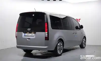 Hyundai Staria 2024 2.2 гидро в Москве № 1288510, миниатюра 2