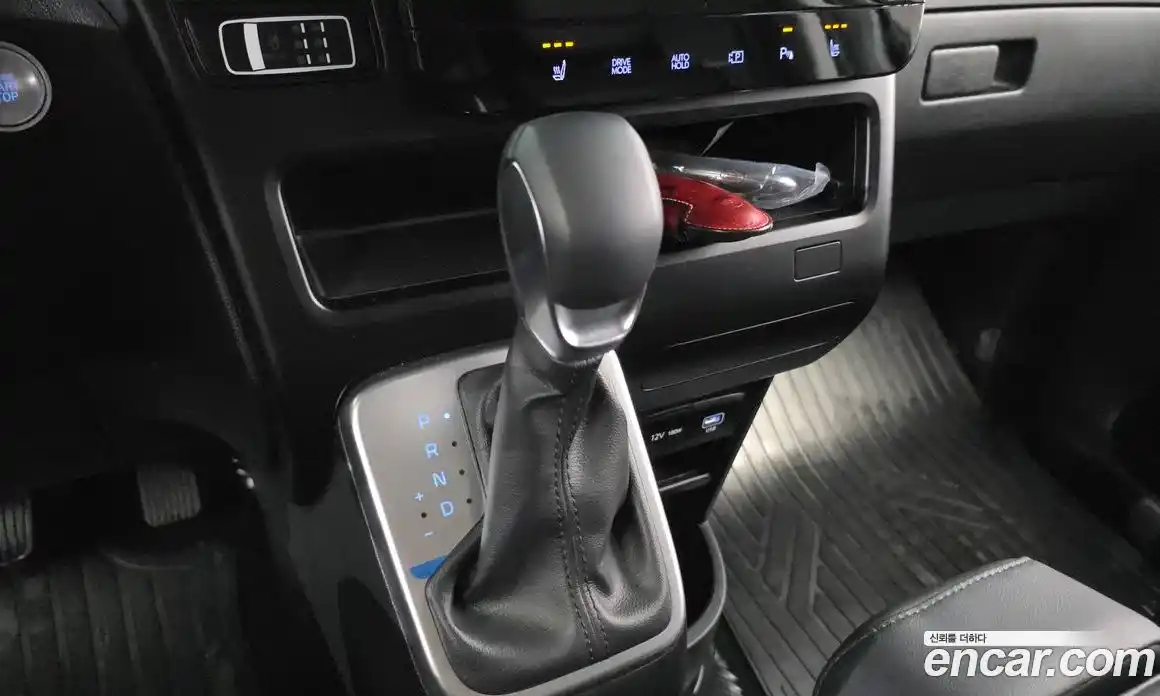 Hyundai Staria 2024 2.2 гидро в Москве № 1288510, фото 9