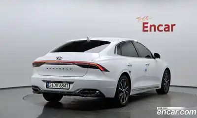 Hyundai Grandeur 2.5 Le Blanc