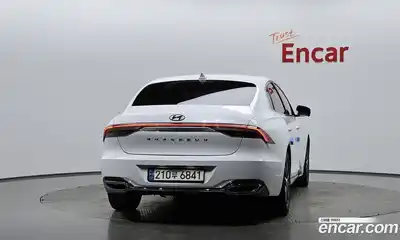 Hyundai Grandeur 2021 2.5 Автомат в Москве № 1288647, миниатюра 3