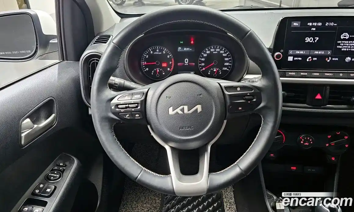 Kia Morning 2023 1.0 Автомат в Москве № 1288916, фото 13