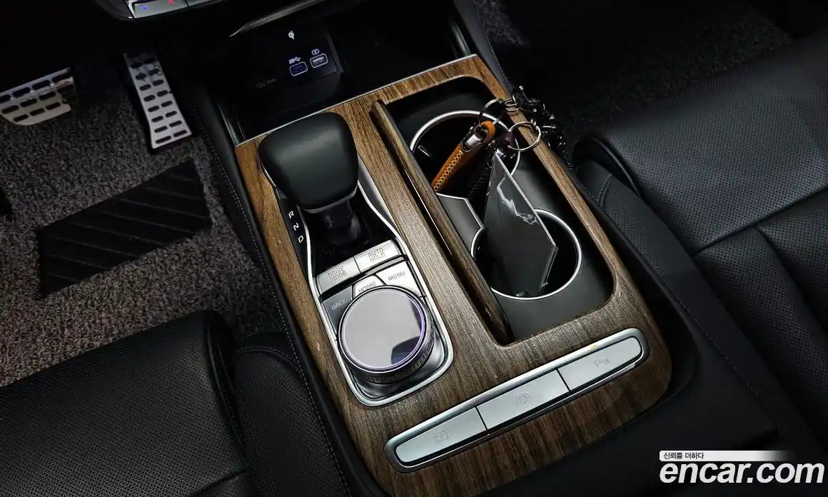 Kia K9 2023 3.8 Автомат в Москве № 1288927, фото 9