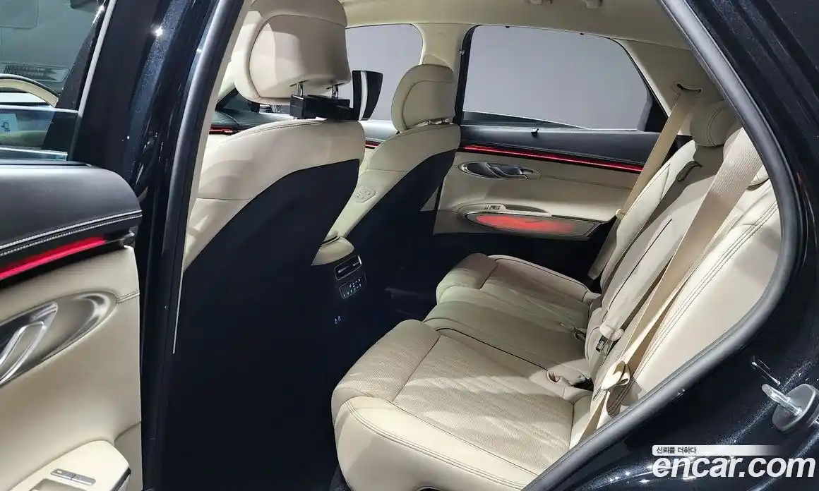 Genesis GV70 2025 2.5 Автомат в Москве № 1289100, фото 12