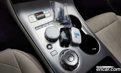 Genesis GV70 2025 2.5 Автомат в Москве № 1289100, миниатюра 9