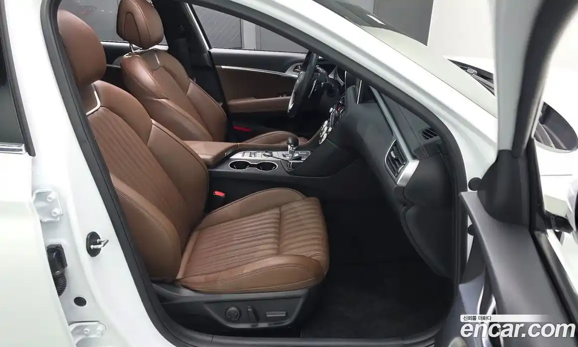 Genesis G70 2020 2.0 Автомат в Москве № 1289119, фото 12