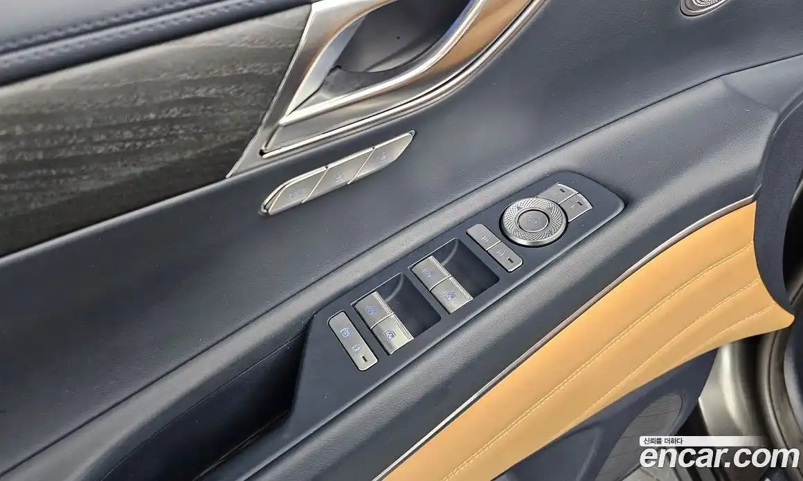 Genesis GV80 2023 2.5 Автомат в Москве № 1289129, фото 16