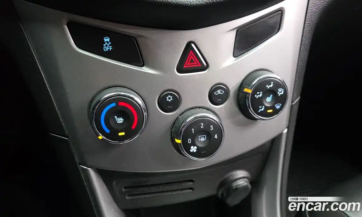 Chevrolet Trax 2015 1.6 Автомат в Москве № 1289988, фото 15