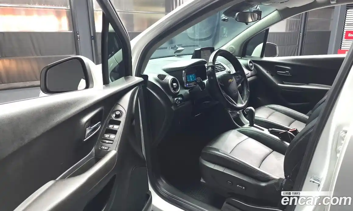 Chevrolet Trax 2015 1.6 Автомат в Москве № 1289988, фото 10