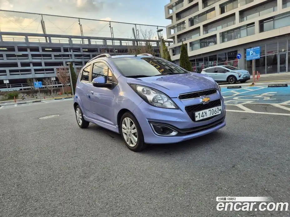 Chevrolet Spark 2015 1.0 Автомат в Москве № 1290202, фото 1