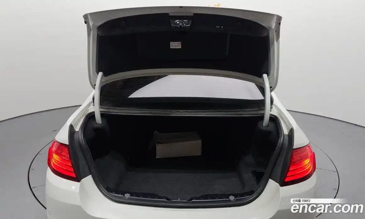 BMW 5-Series 2014 2.0 Автомат в Москве № 1290803, фото 16