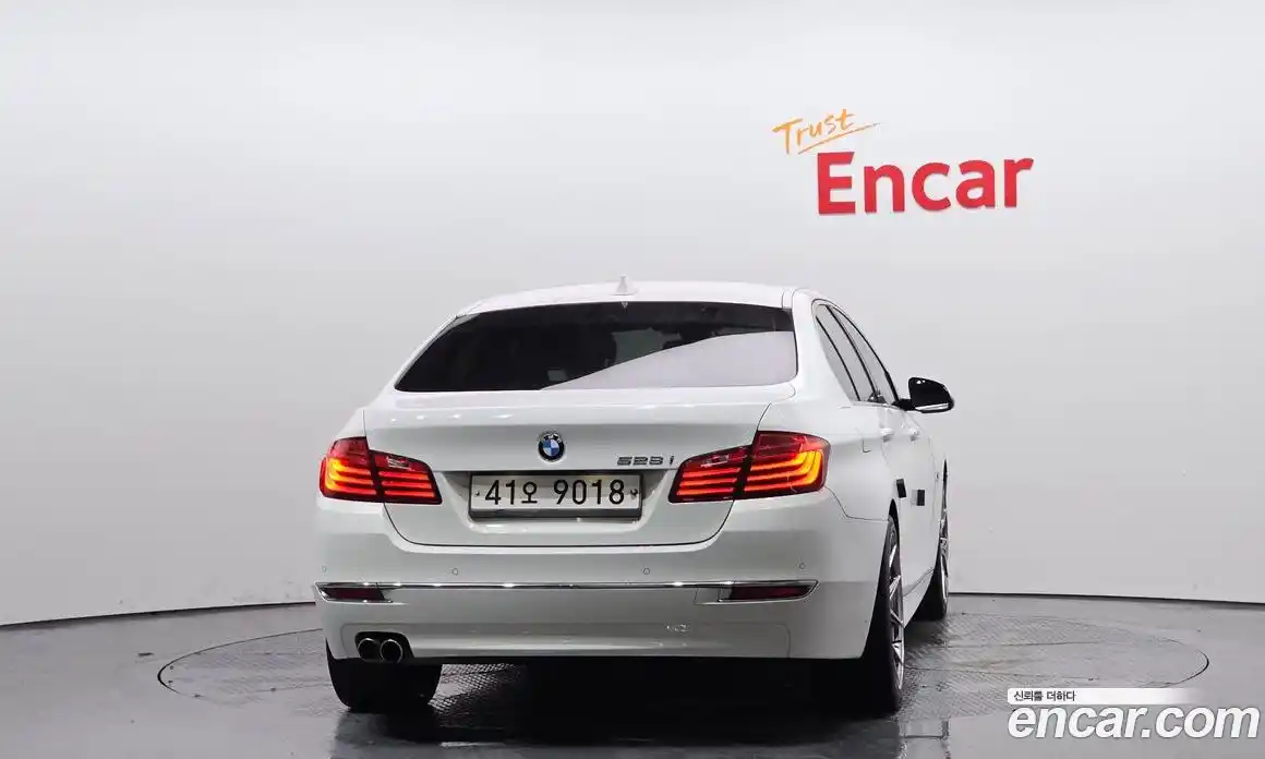 BMW 5-Series 2014 2.0 Автомат в Москве № 1290803, фото 4