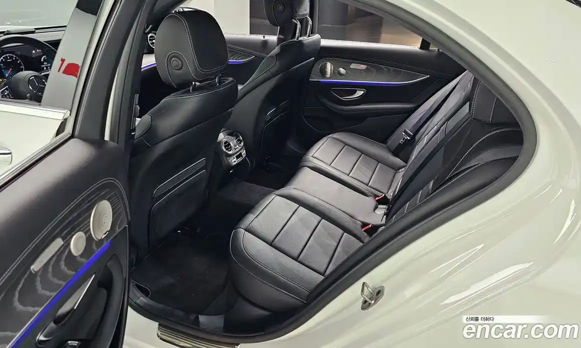 Mercedes-Benz E-Class 2022 2.0 гидро в Москве, фото 12
