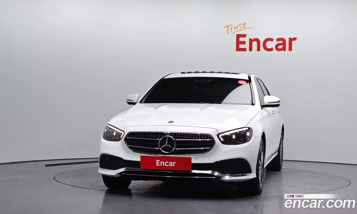 Mercedes-Benz E-Class 2022 2.0 гидро в Москве, фото 3