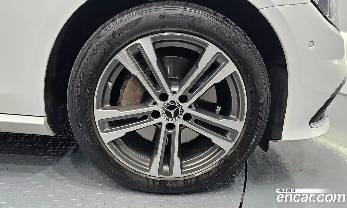 Mercedes-Benz E-Class 2022 2.0 гидро в Москве, фото 5