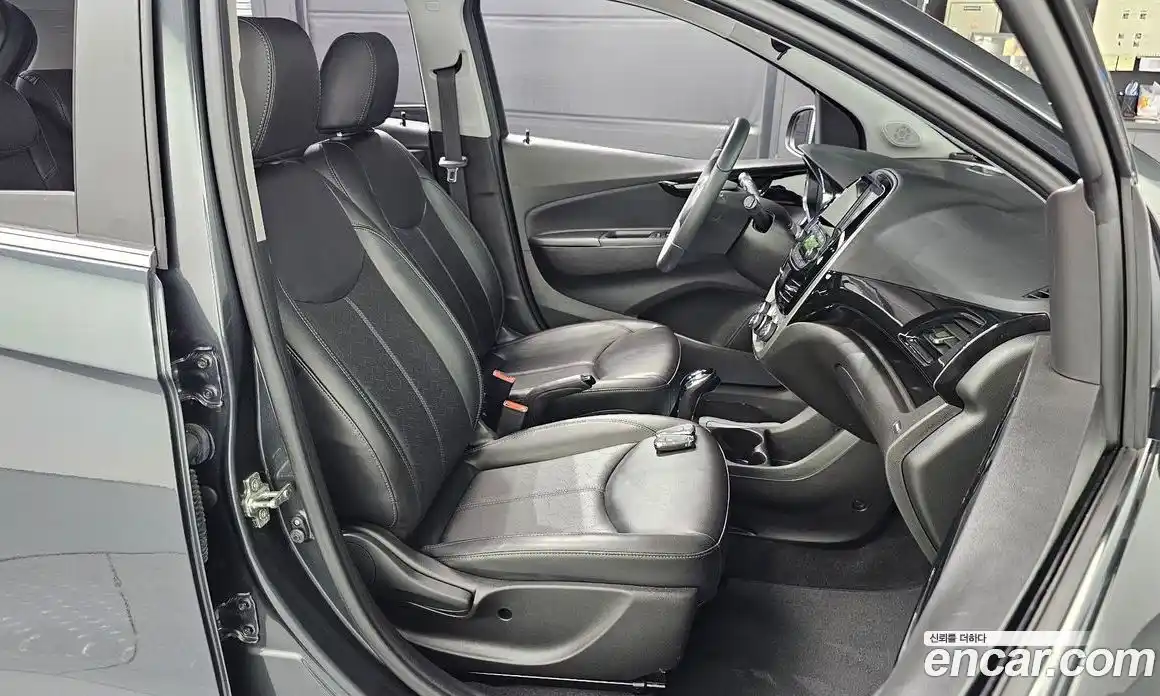 Chevrolet Spark 2017 1.0 Автомат в Москве № 1291615, фото 12