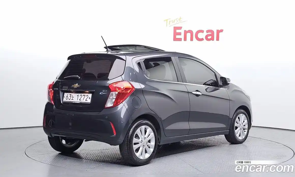 Chevrolet Spark 2017 1.0 Автомат в Москве № 1291615, фото 2