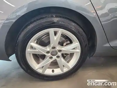 Audi A4 2018 2.0 гидро в Москве № 1292024, миниатюра 5