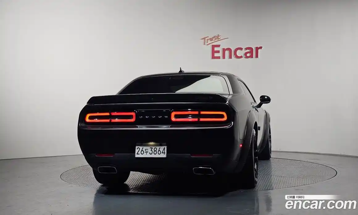 Dodge Challenger 2022 6.4 гидро в Москве № 1295464, фото 4