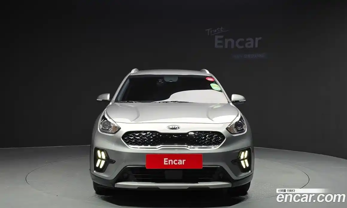 Kia Niro 2020 1.6 гидро в Москве № 132742, фото 3