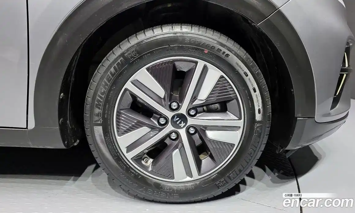 Kia Niro 2020 1.6 гидро в Москве № 132742, фото 5
